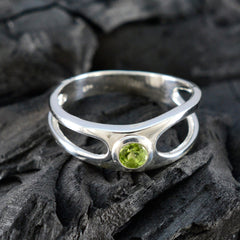 Hazel Graceful Green Solitaire Ring