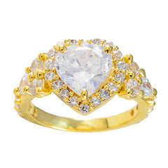 Putri heart halo ring gold with heart-shaped center stone and surrounding small clear crystals