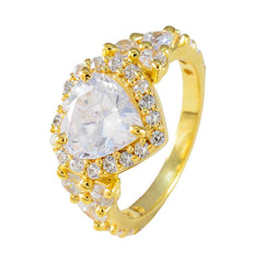 Putri heart halo ring gold with heart-shaped center stone and surrounding smaller crystals