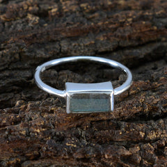 Jiwoo Feminine Grey Solitaire Ring in Sterling Silver