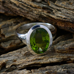 Lea Green Solitaire Ring with Oval Gemstone