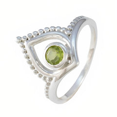 Eun-ji Stylish Green Solitaire Ring with Silver Detail