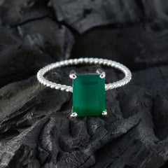 Chen Green Solitaire Ring with Emerald Cut Gemstone