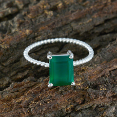 Chen Green Solitaire Ring with Emerald Cut Gemstone
