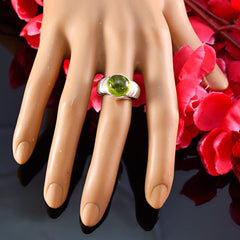 Natcha Luxurious Green Solitaire Ring