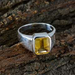 Clara Modern Yellow Solitaire Ring with Gemstone
