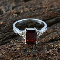 Stella Red Solitaire Ring with Elegant Gemstone Design