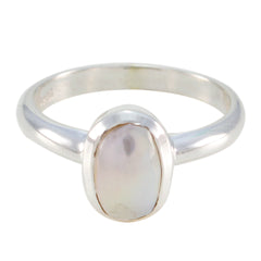 Jia White Solitaire Ring with Elegant Pearl Design