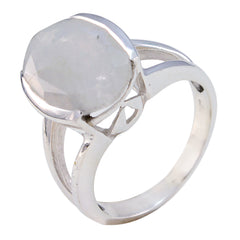 Sarah White Solitaire Ring with Elegant Oval Gemstone