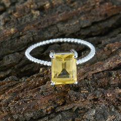 Pauline Twist Yellow Solitaire Ring