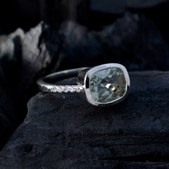 Joaquina Graceful Light Green Halo Ring