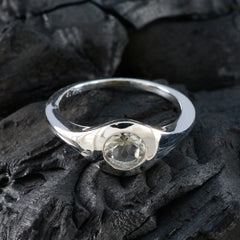 Natcha Glamorous Light Green Solitaire Ring