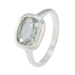 Nayara Graceful Light Green Solitaire Ring