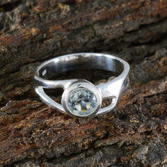 Putri Luxurious Blue Solitaire Ring