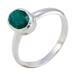 Emi Luxurious Green Solitaire Ring with Emerald Gem