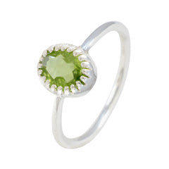 Min-seo Luxurious Green Solitaire Ring