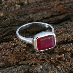 Siti Luxurious Red Solitaire Ring with Gemstone Accent