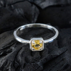 Eun-ji Luxurious Yellow Sapphire Ring in Sterling Silver