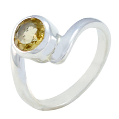Naomi Luxurious Yellow Solitaire Ring