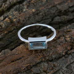 Isla Modern Blue Solitaire Ring with Silver Band