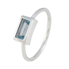Isla Modern Blue Solitaire Ring with Silver Band