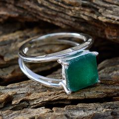 Fernanda Modern Green Solitaire Ring