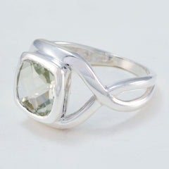 Eleanor Modern Light Green Solitaire Ring
