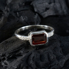 Seo-yeon Modern Red Gemstone Ring with Silver Band