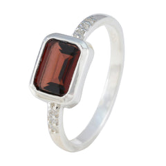 Seo-yeon Modern Red Gemstone Ring with Silver Band