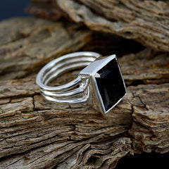 Anna Multicolor Solitaire Ring with Green Gemstone