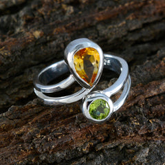 Isabella multicolor toi et moi ring with yellow and green gemstones in silver setting