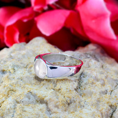 Pauline Pink Solitaire Ring with Rose Quartz Gemstone