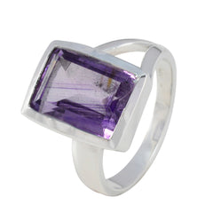 Mariana Modern Purple Solitaire Ring