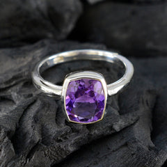 Aria Glamorous Purple Solitaire Ring