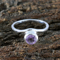 Jiwoo Romantic Purple Solitaire Ring