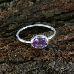 Isabella Feminine Purple Solitaire Ring