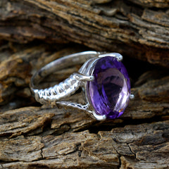 Patricia Purple Solitaire Ring with Oval Gemstone