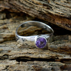 Chen Purple Solitaire Ring with Amethyst Gemstone