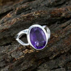 Angeles Purple Solitaire Ring with Oval Gemstone