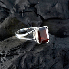 Mei Sophisticated Red Solitaire Ring