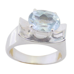Araya Romantic Blue Solitaire Ring with Elegant Design