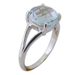 Hua Romantic Blue Solitaire Ring with Elegant Design