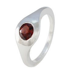 Maria Sophisticated Gemstone Ring with Red Stone