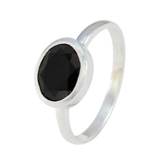 Mila Trendy Black Solitaire Ring with Oval Gemstone