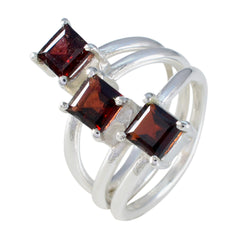 Natcha silver triple band ring with three square red gemstones trendy red trilogy ring for elegant evening wear