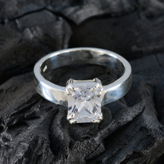 Victoria Trendy White Solitaire Ring