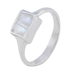 Araya Luxurious White Solitaire Ring