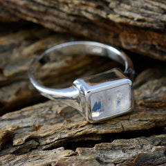 Araya Luxurious White Solitaire Ring