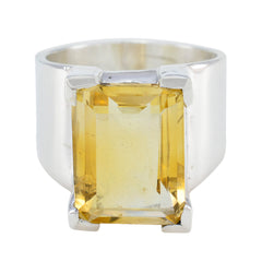 Scarlett Vintage Yellow Solitaire Ring