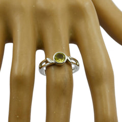 Wen Yellow Solitaire Ring with Elegant Gemstone